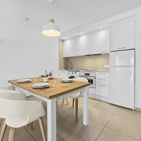 Casahost Bastian Boutique Ii Seaview Appartement